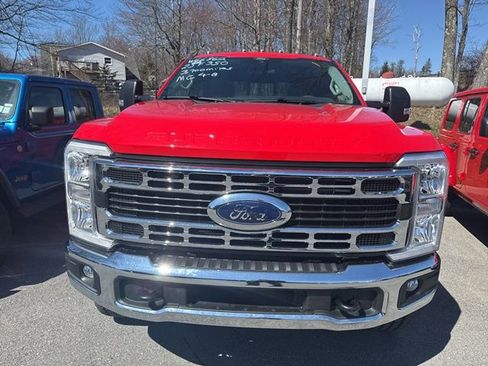 Used 2025 Ford F350 XLT image 4
