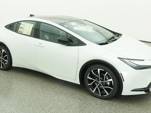 New 2026 Toyota Prius Plug-In Hybrid image 12