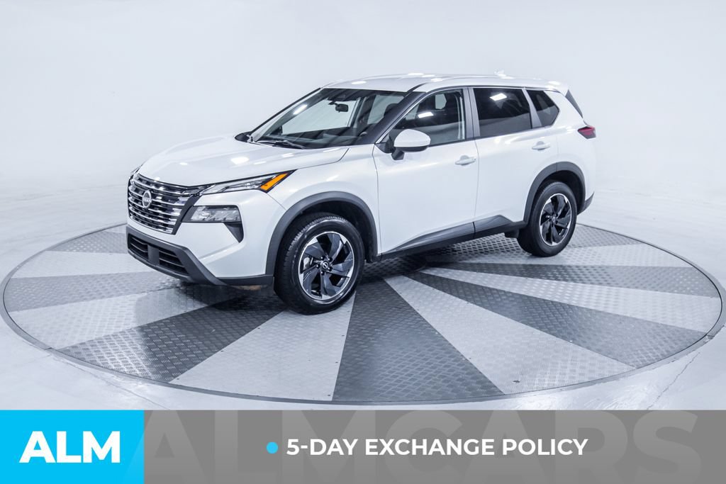 Used 2024 Nissan Rogue SV FWD image 3