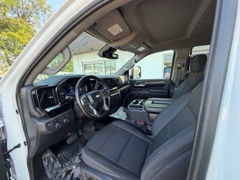 Used 2024 Chevrolet Silverado 3500 LT w/ Convenience Package AWD/4WD image 7