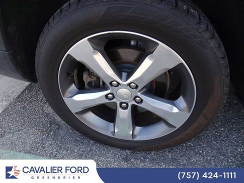 Used 2021 Jeep Grand Cherokee L Limited AWD/4WD image 14