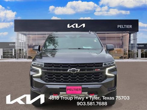 Used 2023 Chevrolet Tahoe Z71 w/ Luxury Package AWD/4WD image 2