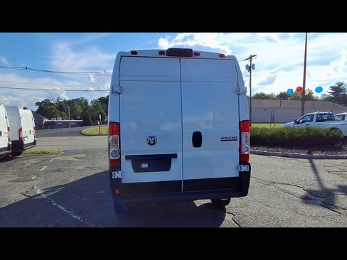 Used 2026 RAM ProMaster 2500 w/ Convenience Group FWD image 7