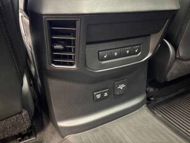 Used 2023 Toyota Tundra Platinum AWD/4WD image 38