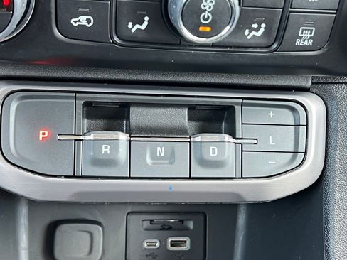 Certified 2023 GMC Acadia AT4 w/ Technology Package AWD/4WD image 36