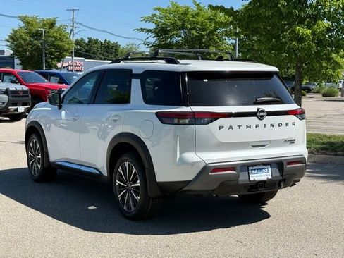 New 2026 Nissan Pathfinder Platinum AWD/4WD image 10