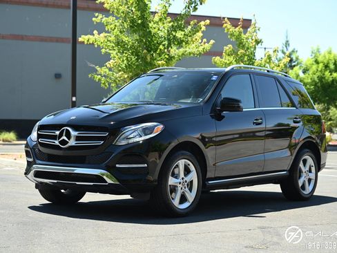 Used 2018 Mercedes-Benz GLE 350 4MATIC image 3