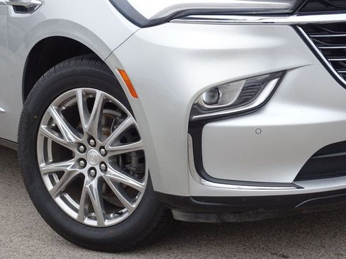 Used 2022 Buick Enclave Premium image 3