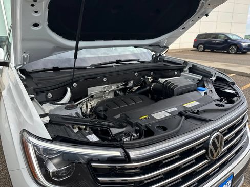 Certified 2024 Volkswagen Atlas SEL AWD/4WD image 51