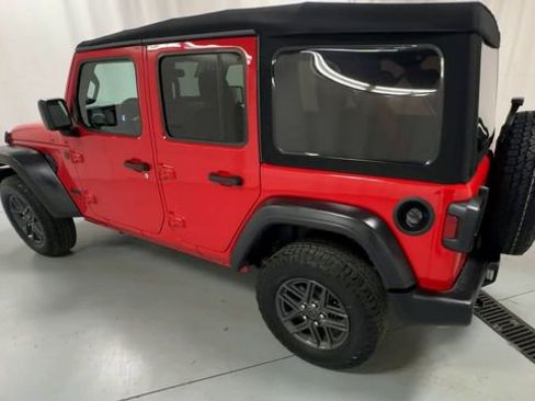 Used 2024 Jeep Wrangler Sport S image 6