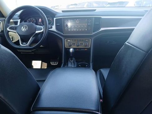 Used 2021 Volkswagen Atlas SE w/ Panoramic Sunroof Package image 14