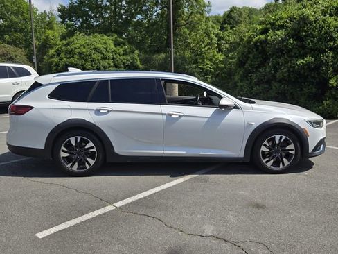 Used 2019 Buick Regal Essence w/ Driver Confidence Package I AWD/4WD image 6