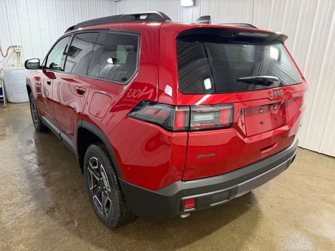 New 2026 Jeep Cherokee Laredo image 5