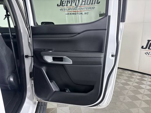 Used 2024 Ford Ranger Lariat w/ FX4 Off-Road Package AWD/4WD image 28