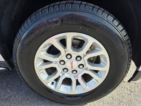 Used 2015 GMC Yukon XL SLE image 23