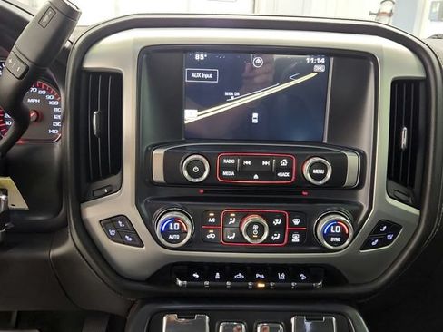 Used 2015 GMC Sierra 1500 SLT w/ SLT Crew Cab Value Package AWD/4WD image 33