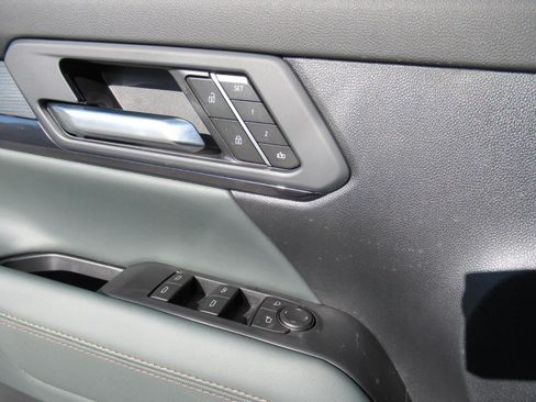 Used 2026 GMC Terrain AT4 w/ Convenience Package III AWD/4WD image 18
