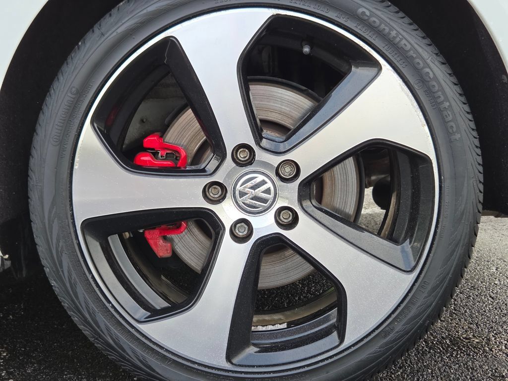Used 2019 Volkswagen Golf 4-Door FWD image 15