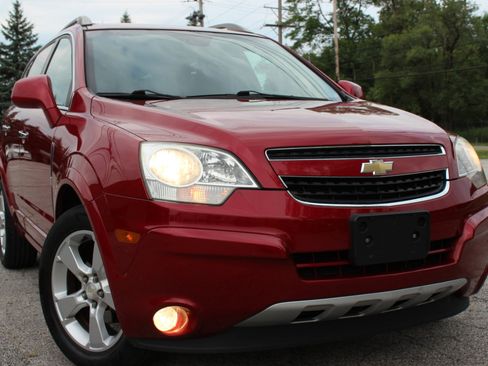 Used 2014 Chevrolet Captiva Sport LT w/ Convenience Package image 2