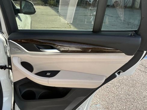 Used 2021 BMW X3 xDrive30i w/ Premium Package image 16