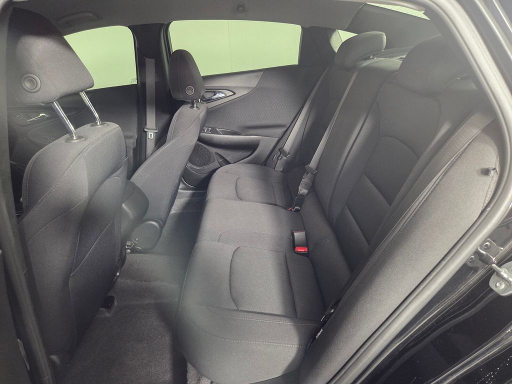 Used 2024 Chevrolet Malibu RS FWD image 22