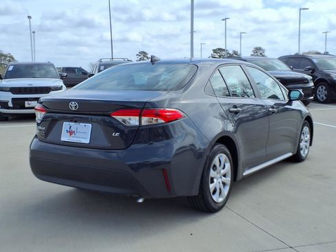 Used 2024 Toyota Corolla LE image 6