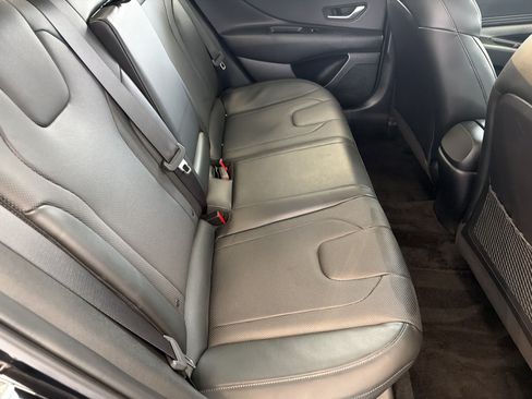 Used 2023 Hyundai Elantra Limited FWD image 33