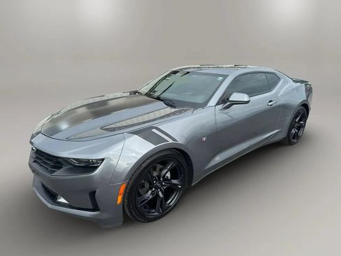 Used 2021 Chevrolet Camaro LT w/ RS Package RWD image 7
