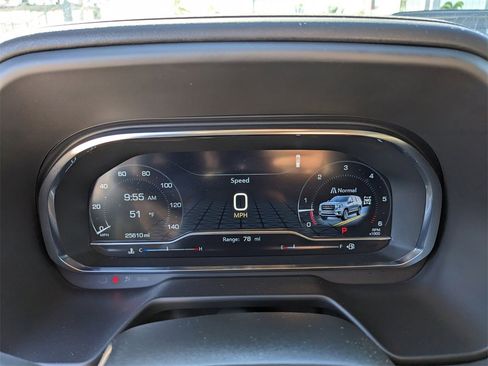 Used 2024 GMC Yukon AT4 w/ AT4 Premium Package image 33