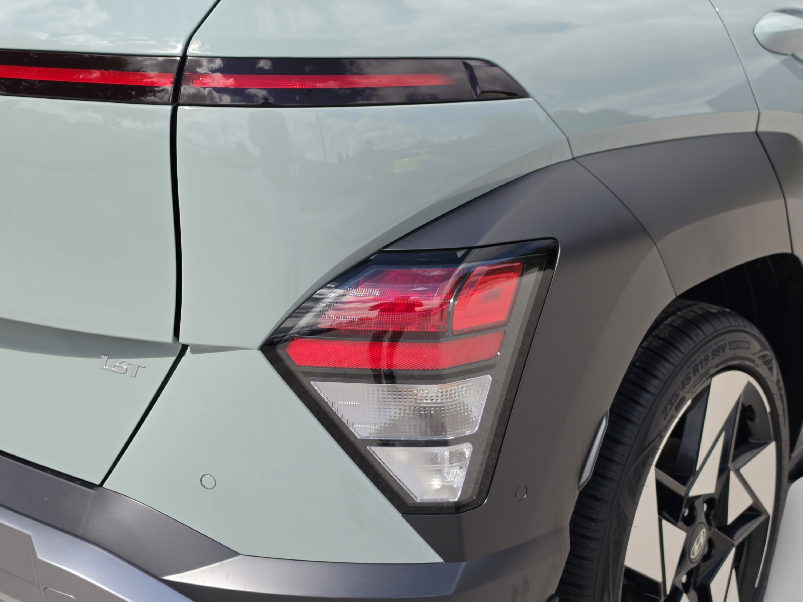 New 2027 Hyundai Kona Limited FWD image 37