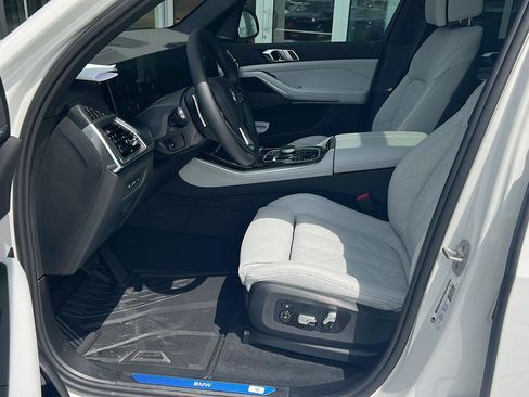 New 2026 BMW X5 sDrive40i w/ Climate Comfort Package image 11