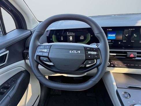 New 2026 Kia Sportage EX image 12