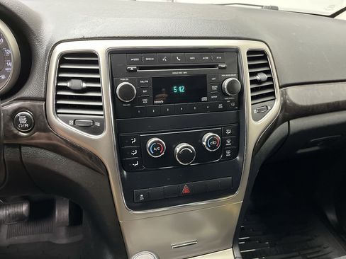 Used 2011 Jeep Grand Cherokee Laredo w/ Trailer Tow Group AWD/4WD image 5