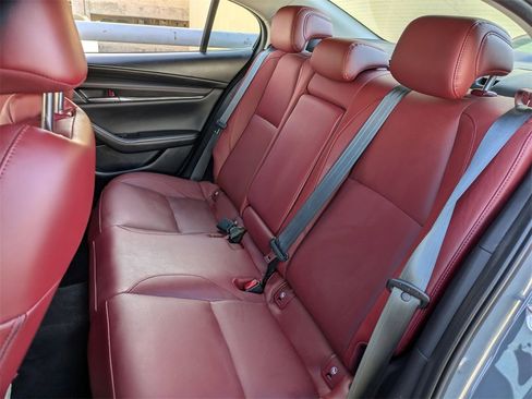 Used 2025 MAZDA MAZDA3 s image 24