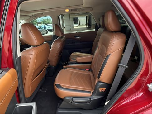 Used 2022 Nissan Pathfinder Platinum w/ Cargo Package FWD image 24