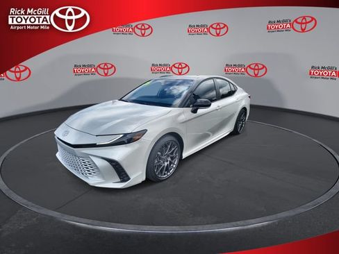 Used 2026 Toyota Camry XSE w/ Premium Package FWD image 4