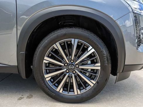 Certified 2026 Nissan Pathfinder SL w/ SL Premium Package FWD image 11