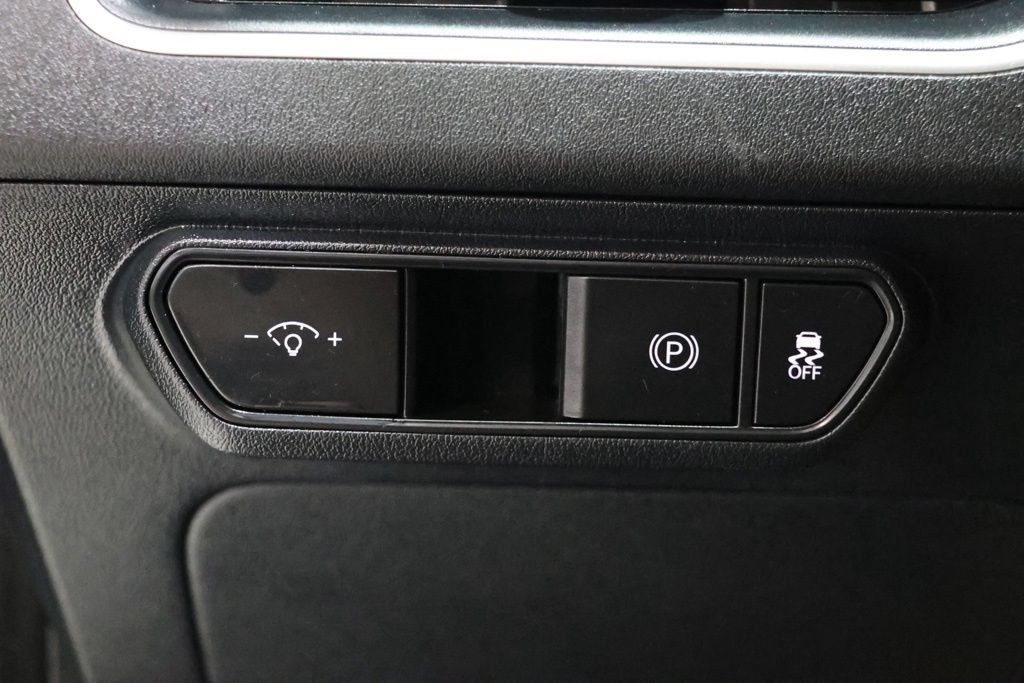 Used 2025 Kia K4 FWD image 20