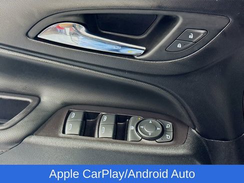 Used 2018 Chevrolet Equinox Premier image 23