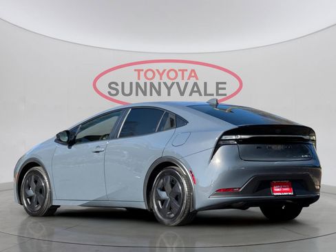 Certified 2025 Toyota Prius Plug-In Hybrid image 8