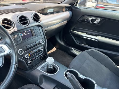 Used 2021 Ford Mustang GT RWD image 10