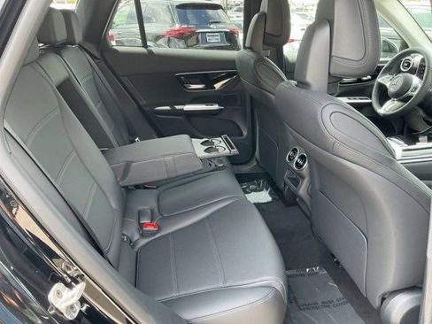 New 2025 Mercedes-Benz GLC 350e 4MATIC image 18