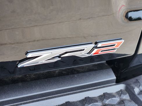 New 2026 Chevrolet Colorado ZR2 w/ Technology Package AWD/4WD image 12