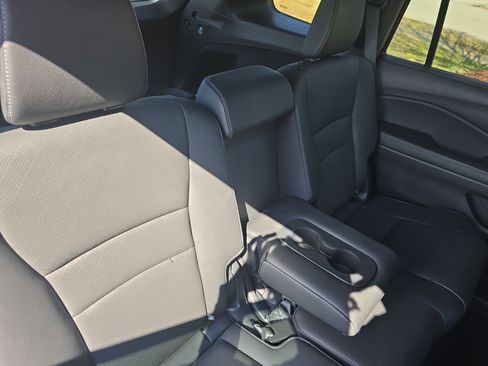 Used 2023 Honda Passport Elite image 12