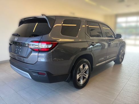 Certified 2024 Honda Pilot EX-L image 3