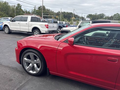 Used 2012 Dodge Charger SXT Plus RWD image 4