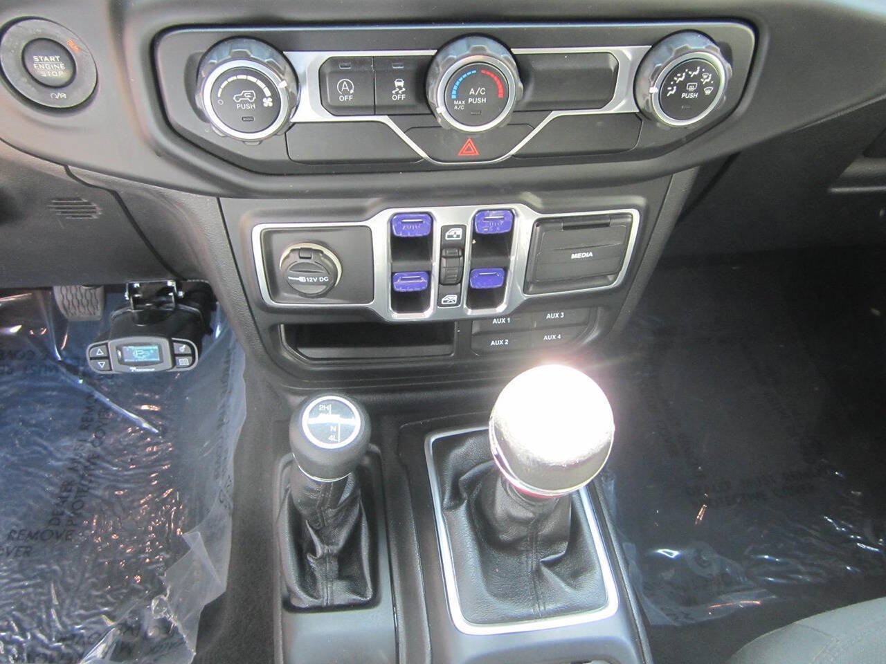 Used 2018 Jeep Wrangler Unlimited Sport S AWD/4WD image 31