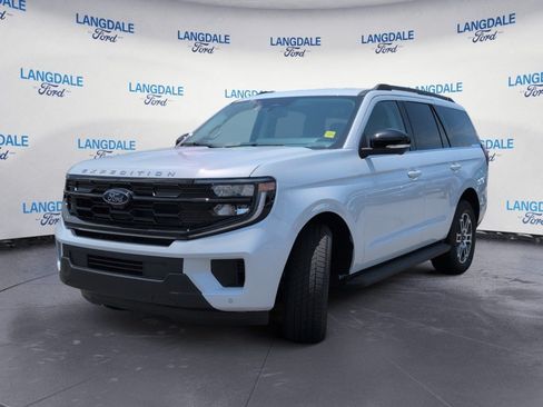 New 2026 Ford Expedition Active RWD image 11