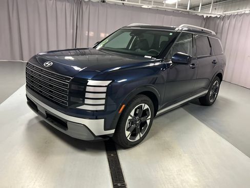 Used 2026 Hyundai Palisade Limited AWD/4WD image 3