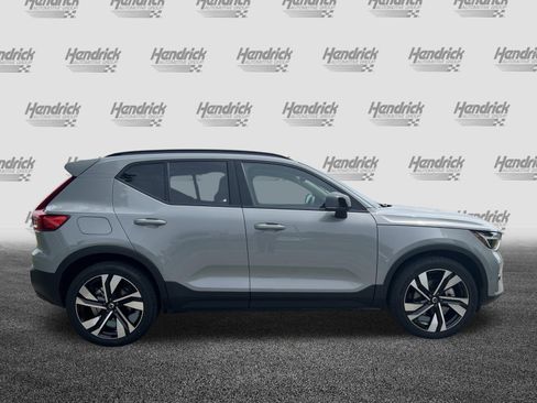 Used 2024 Volvo XC40 B5 Plus w/ Protection Package Premier AWD/4WD image 11
